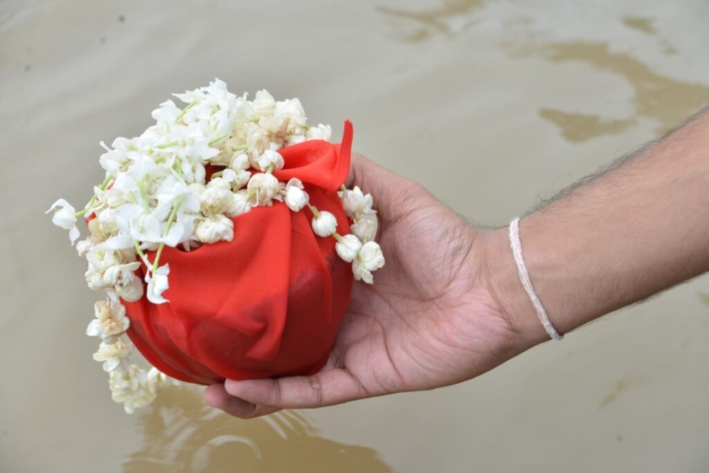 Asthi Visarjan in Ganga